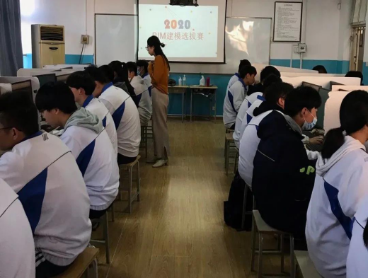 青島房產學校舉辦“職業教育活動周”，活動豐富多彩.png